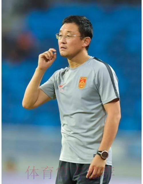 U20精英训练营:孙继海传授经验 摸底小球员 U20精英训练营:孙继海传授经验 摸底小球员